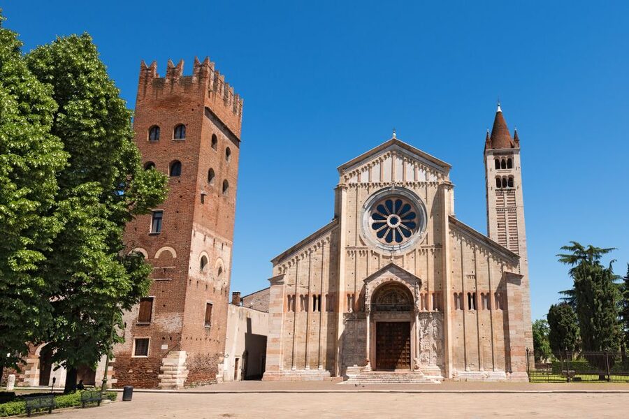 Verona: Hop-on Hop-off Tour 24 or 48-Hour Ticket - The blue route reaches Verona’s best high view