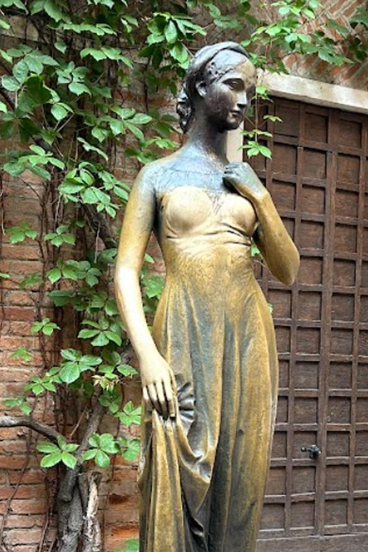 Verona: Juliet’s House Fast-Track Entry Ticket & Audio Guide - Start at Via Stella, 16, not at the courtyard