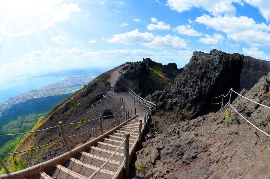 Vesuvius National Park Skip-the-Line Ticket - Reaching the park without included transport