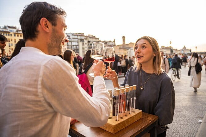 Wine Tasting Experience in Ponte Vecchio: Best Tuscany selection! - A wine lesson with Ponte Vecchio at the door