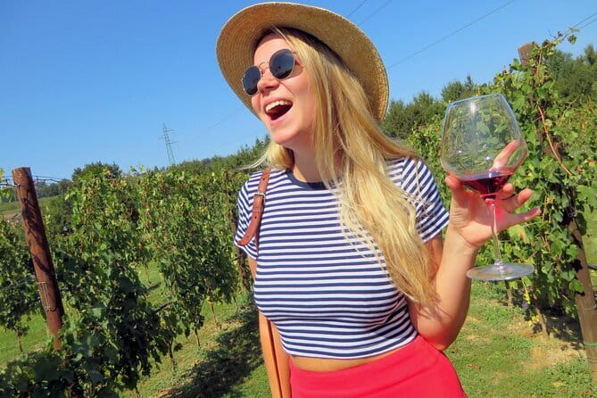 Wine Tasting Experience in Ponte Vecchio: Best Tuscany selection! - Snacks, portions, and what you are really buying