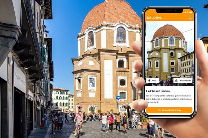 Winner 2025 Florence Sunset Food & Wine Tour by Eating Europe - Artisan gelato closes the route on a sweet note